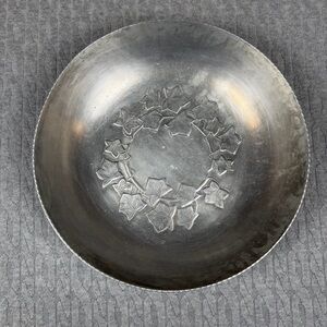 Everlast Vintage Forged Aluminum Decorative Bowl with Leaf Motif Ivy